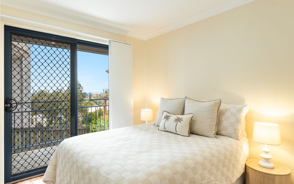 CORONA DEL MAR | Crown of the Sea