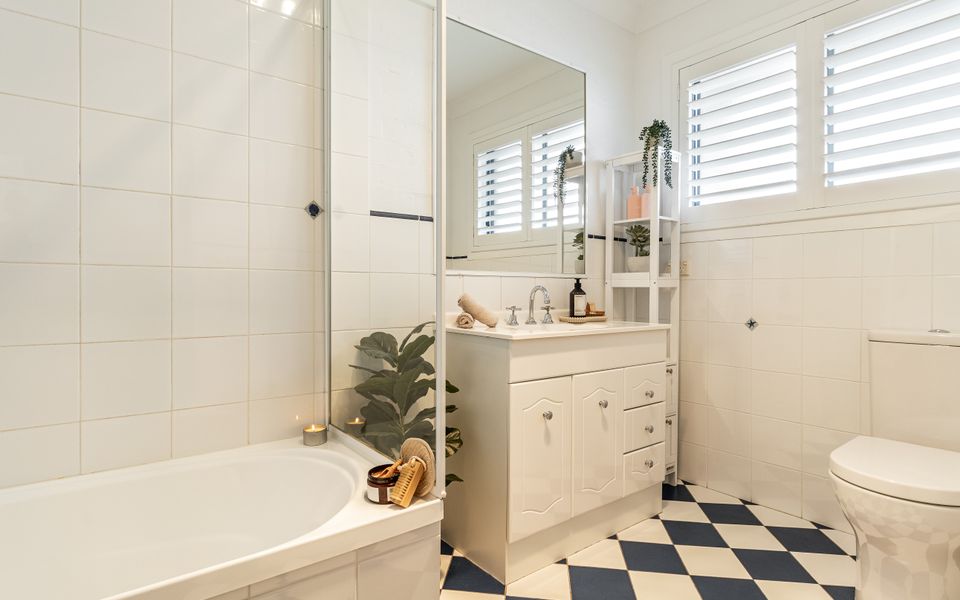 CORONA DEL MAR | Crown of the Sea