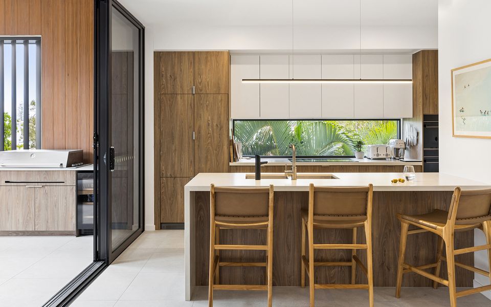 VILLA VERDA – Luxe Yamba Escape with Plunge Pool & Private Sauna | Holiday Yamba