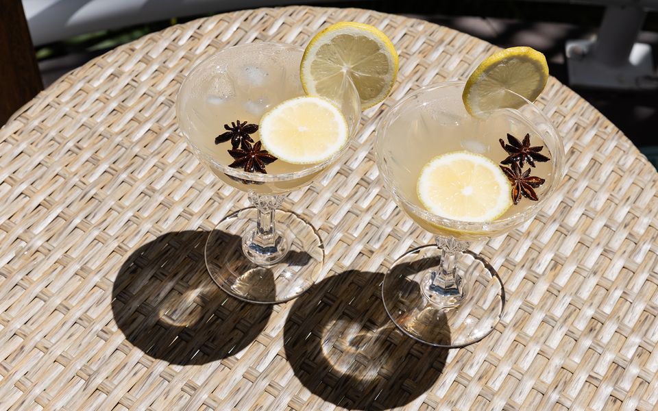 THE WHITE LOTUS | Sought after Beachside location with pool