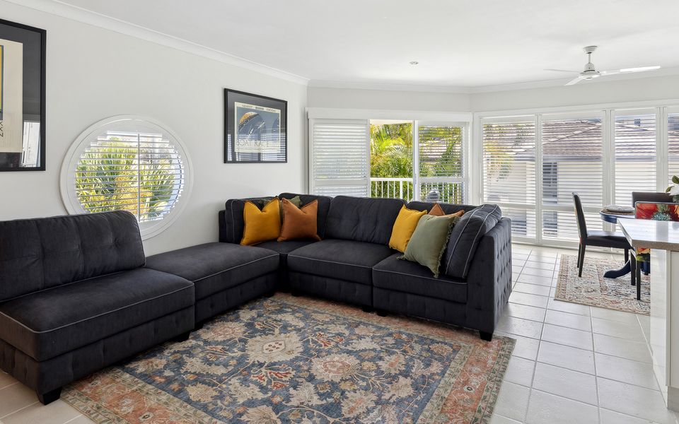 THE WHITE LOTUS | Sought after Beachside location with pool