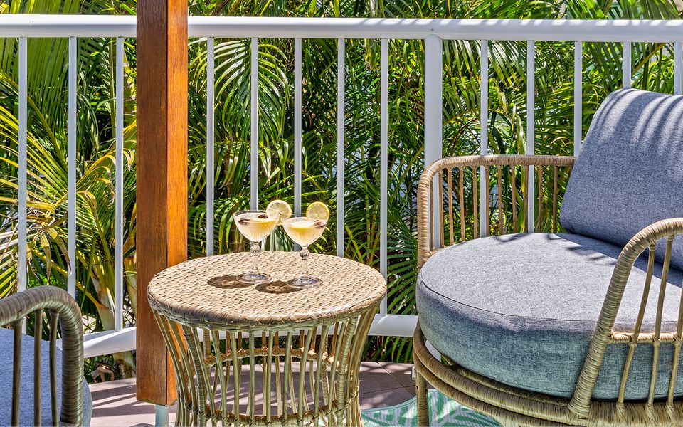 THE WHITE LOTUS | Sought after Beachside location with pool