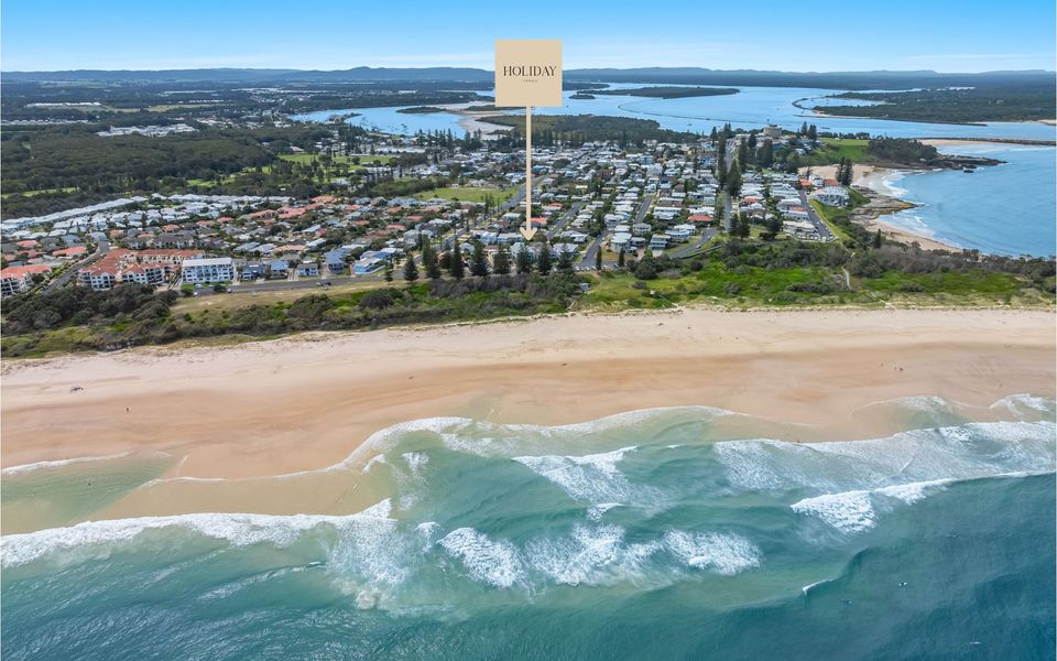 THE WHITE LOTUS | Sought after Beachside location with pool