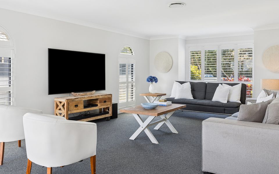 WITONGA WATERS – Pet Friendly Luxury Waterfront Escape with Pool & Pontoon | Holiday Yamba