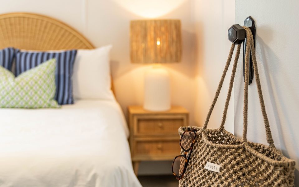 ROSIE’S COTTAGE | In Town and Pet Friendly