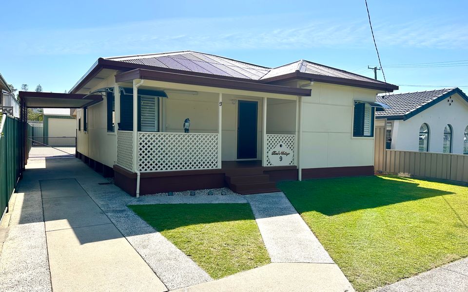 ROSIE’S COTTAGE | In Town and Pet Friendly