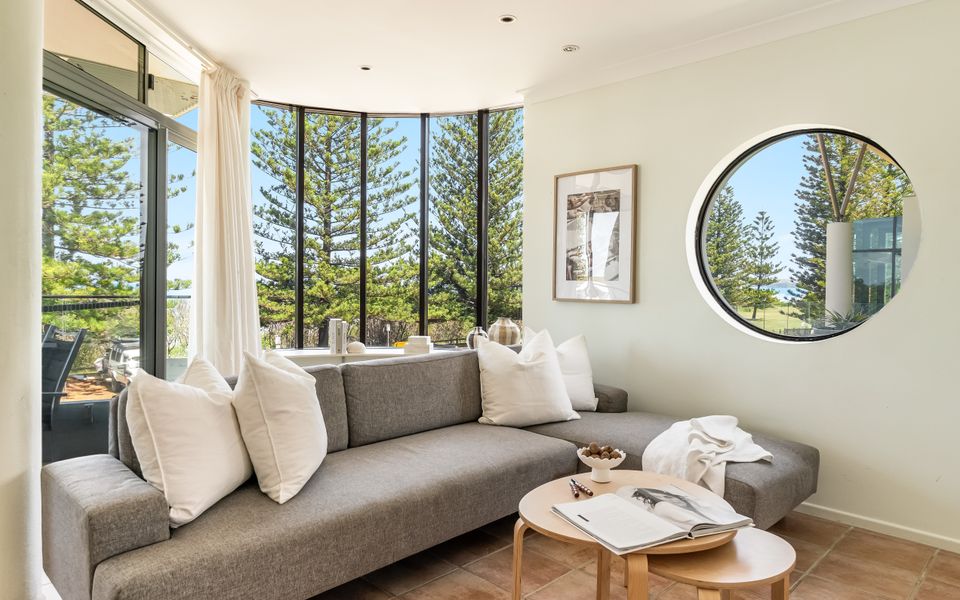 LA RONDE 4 – Hear the Waves of Pippi Beach | Holiday Yamba