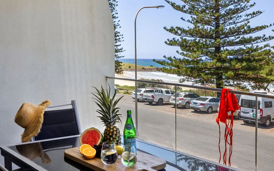 LA RONDE 4 – Hear the Waves of Pippi Beach | Holiday Yamba