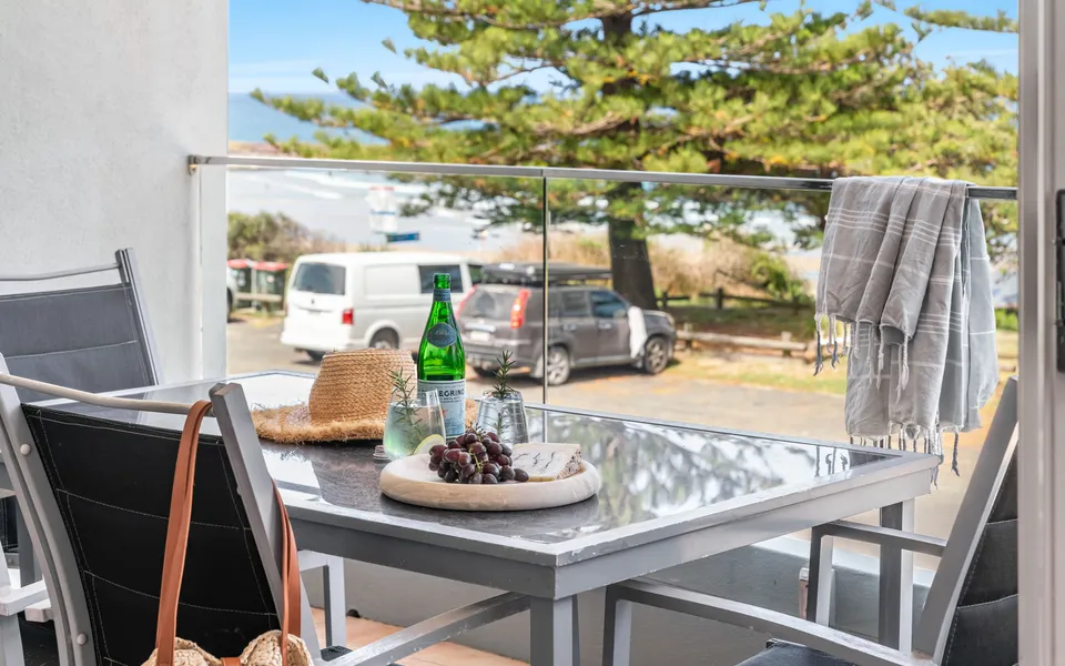 LA RONDE 4 – Hear the Waves of Pippi Beach | Holiday Yamba