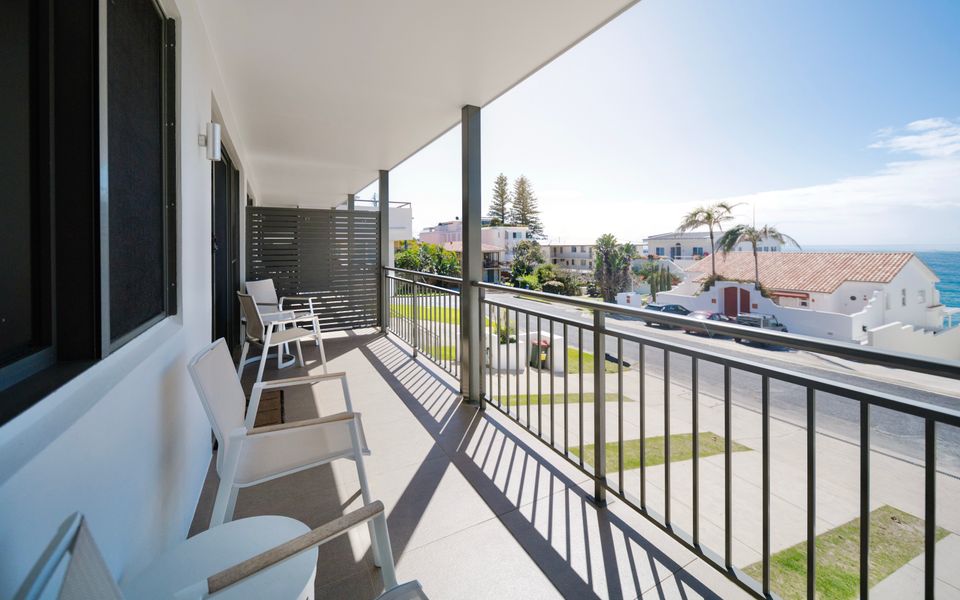 LITTLE PALMS – Oceanfront Escape Overlooking Yamba’s Iconic Convent Beach | Holiday Yamba