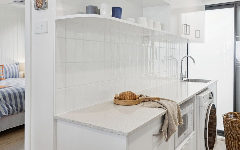 LITTLE PALMS | Sleep by the whisper of the waves