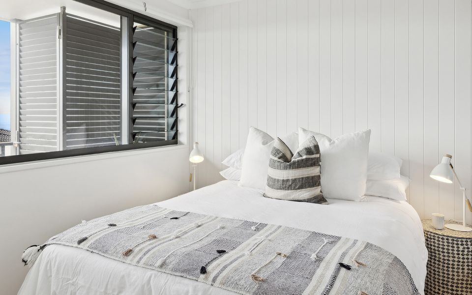 LITTLE PALMS | Sleep by the whisper of the waves