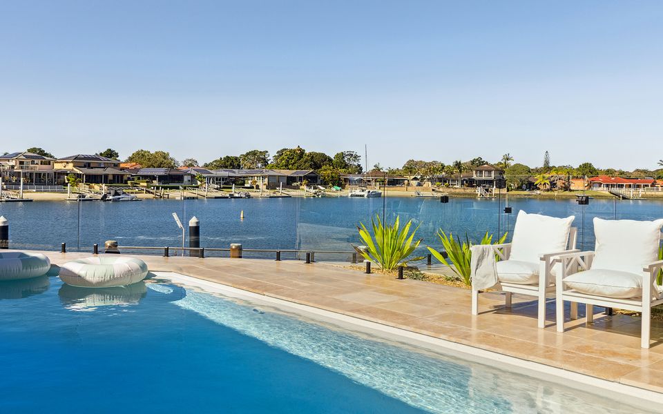 OCEAN STARR – Glorious Views of the Clarence | Holiday Yamba