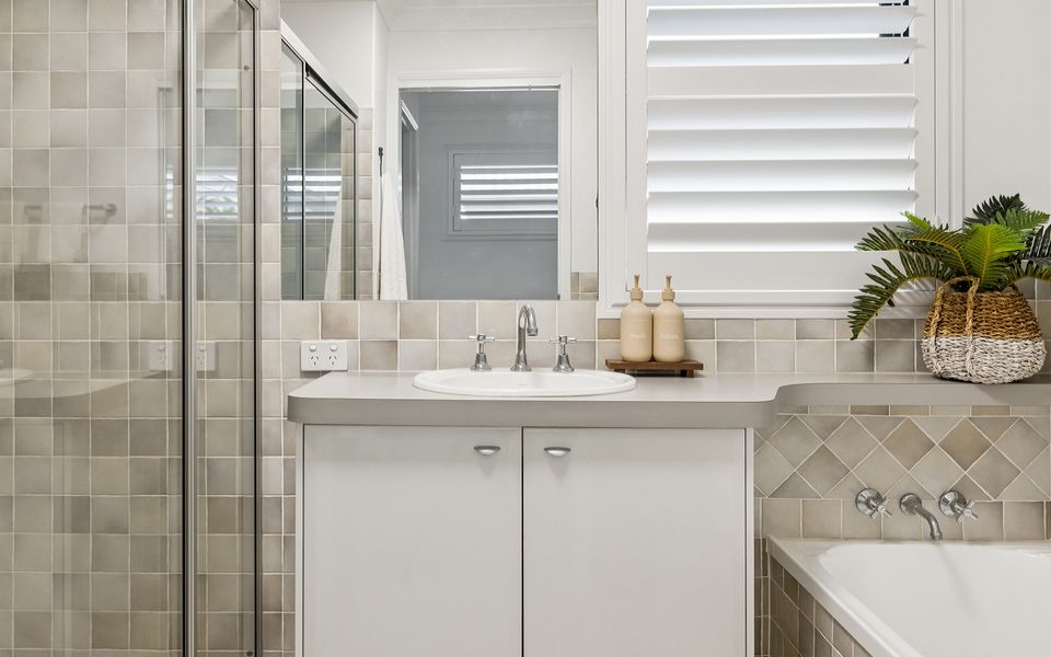 OCEAN STARR – Glorious Views of the Clarence | Holiday Yamba