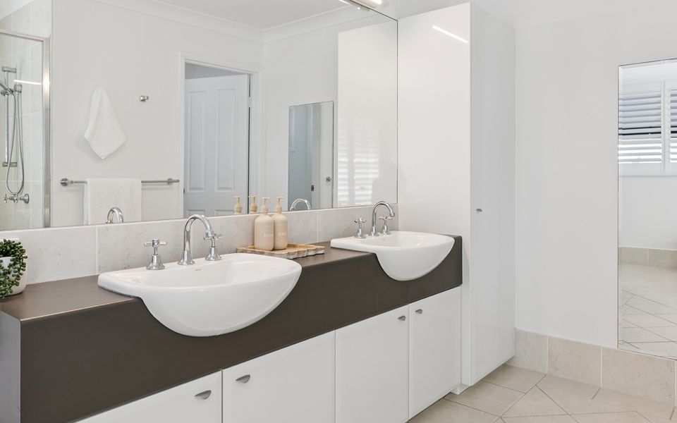 OCEAN STARR – Glorious Views of the Clarence | Holiday Yamba