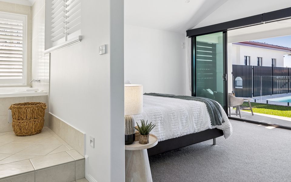 OCEAN STARR – Glorious Views of the Clarence | Holiday Yamba