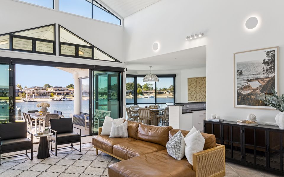 OCEAN STARR – Glorious Views of the Clarence | Holiday Yamba