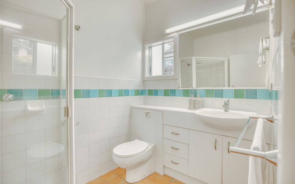 BOOROLONG 2 | Beachfront Bliss