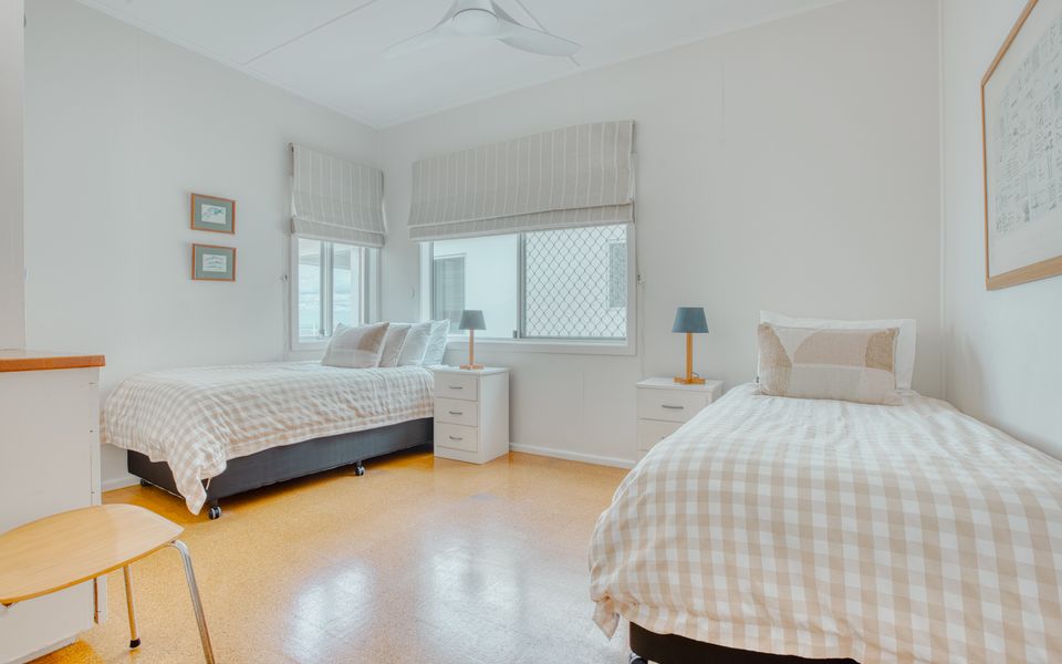 BOOROLONG 2 | Beachfront Bliss