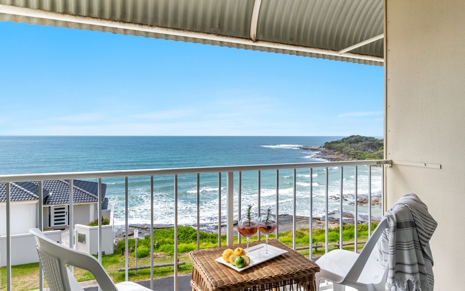 BOOROLONG 2 | Beachfront Bliss