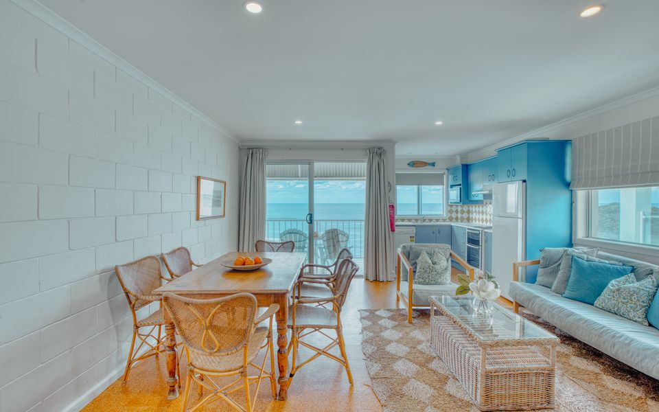 BOOROLONG 2 | Beachfront Bliss