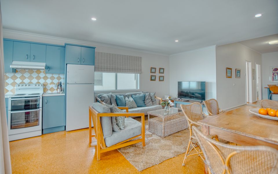 BOOROLONG 2 | Beachfront Bliss