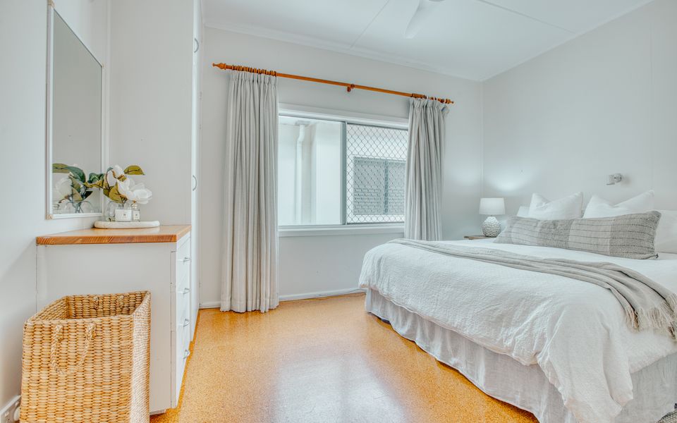 BOOROLONG 2 | Beachfront Bliss