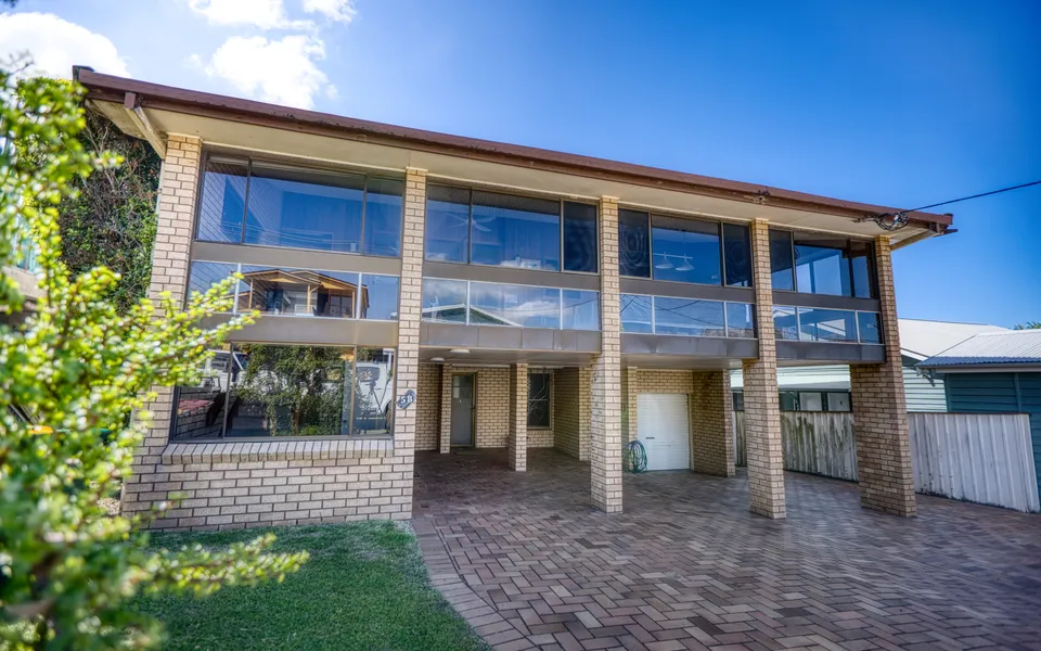 BLUE WATERS | Seaside Escape