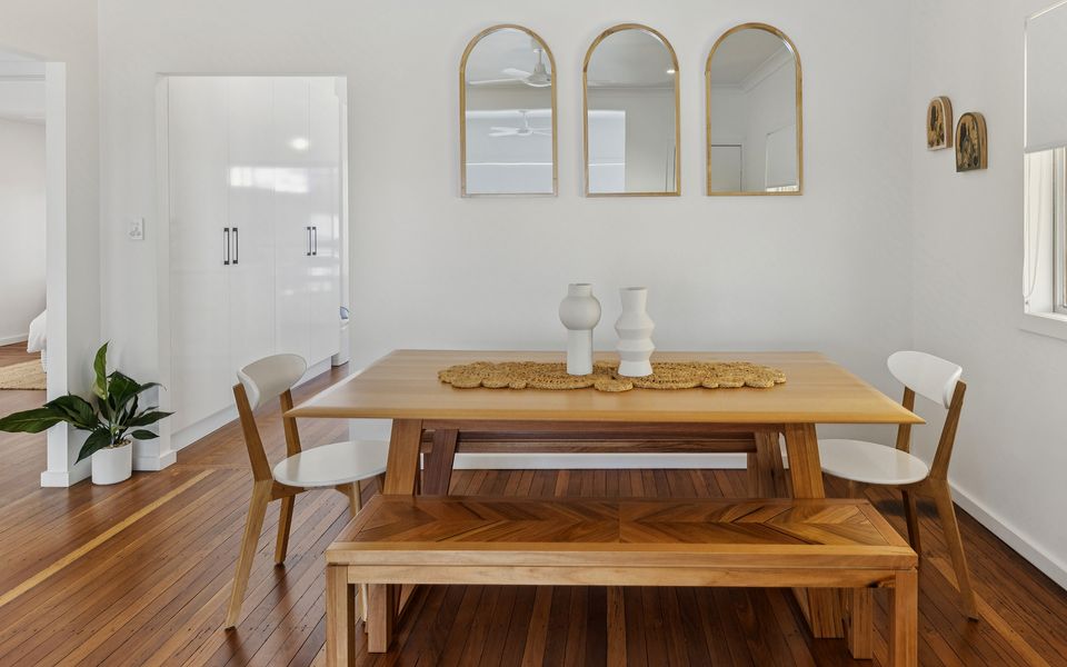 ZEPHYR | Modern Coastal Beach Shack