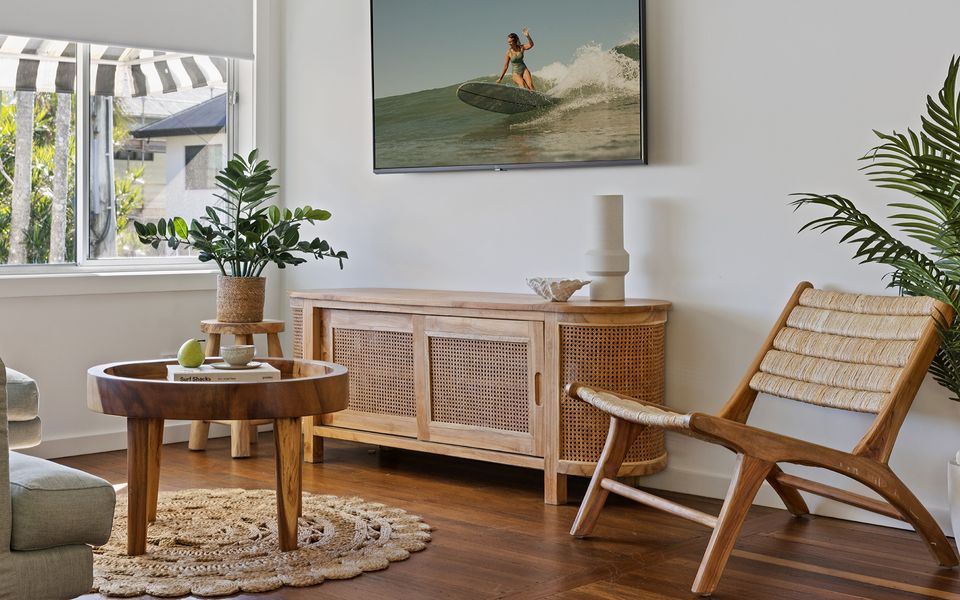 ZEPHYR | Modern Coastal Beach Shack