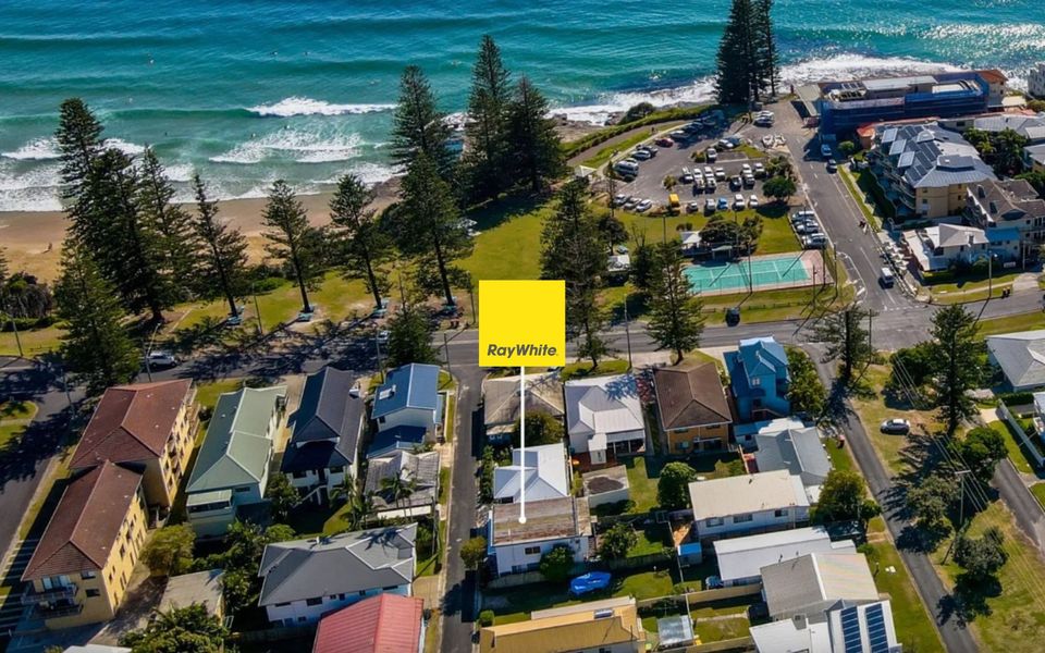 ZEPHYR | Modern Coastal Beach Shack