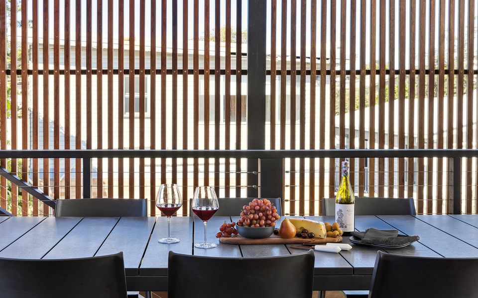 ZEPHYR | Modern Coastal Beach Shack