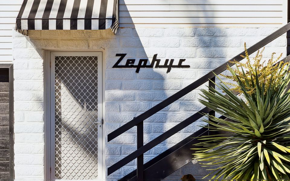 ZEPHYR | Modern Coastal Beach Shack