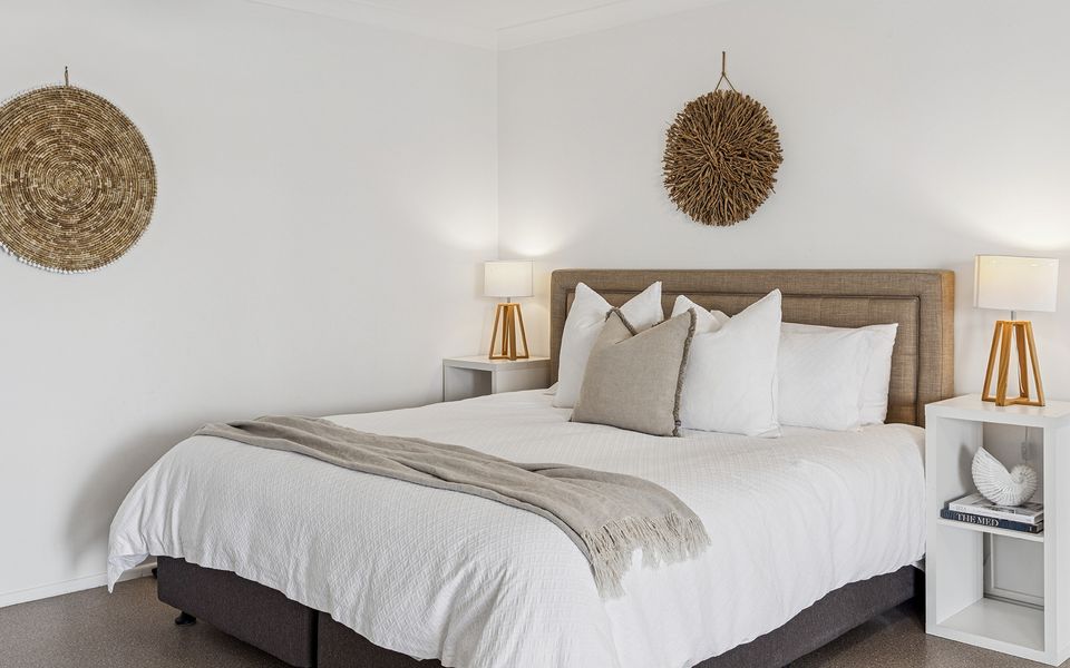 PANDANUS – Spacious Waterfront Escape | Holiday Yamba