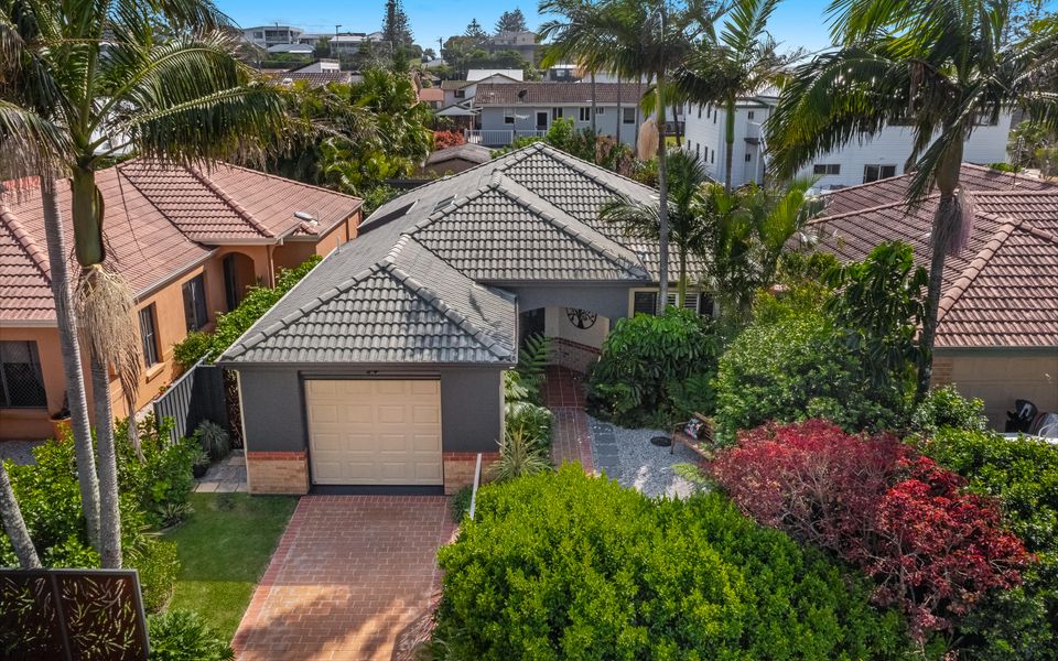 BEACHSIDE 24 | Pet Friendly Holiday Home