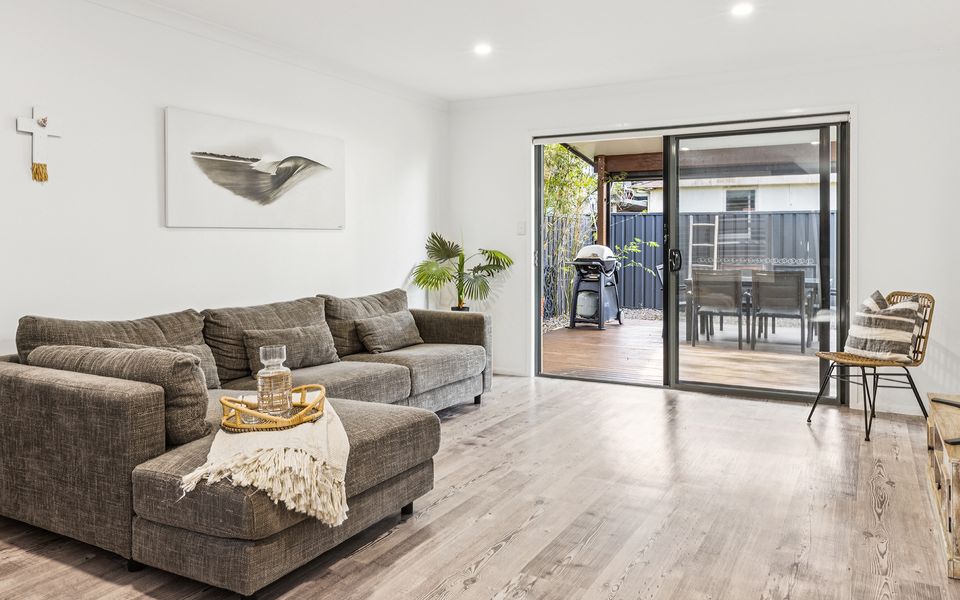 BEACHSIDE 24 | Pet Friendly Holiday Home