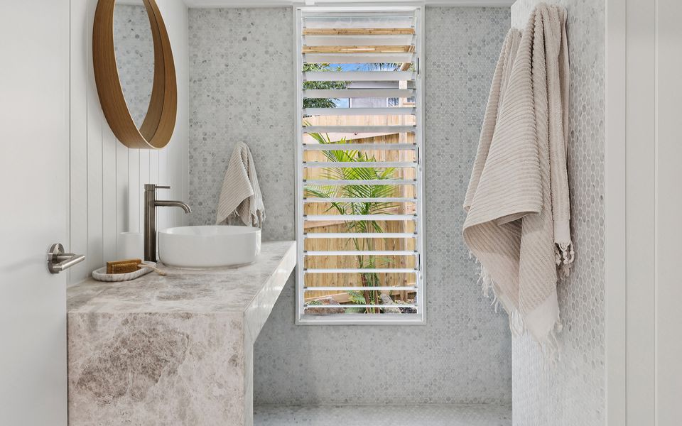 CUSACKS COTTAGE – Coastal Charm with Artistic Soul | Holiday Yamba