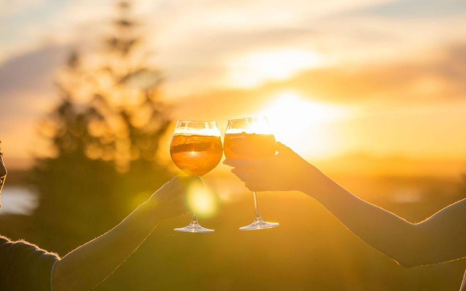 SUNNY’S 2 – Front Row Seats to Sunset | Holiday Yamba