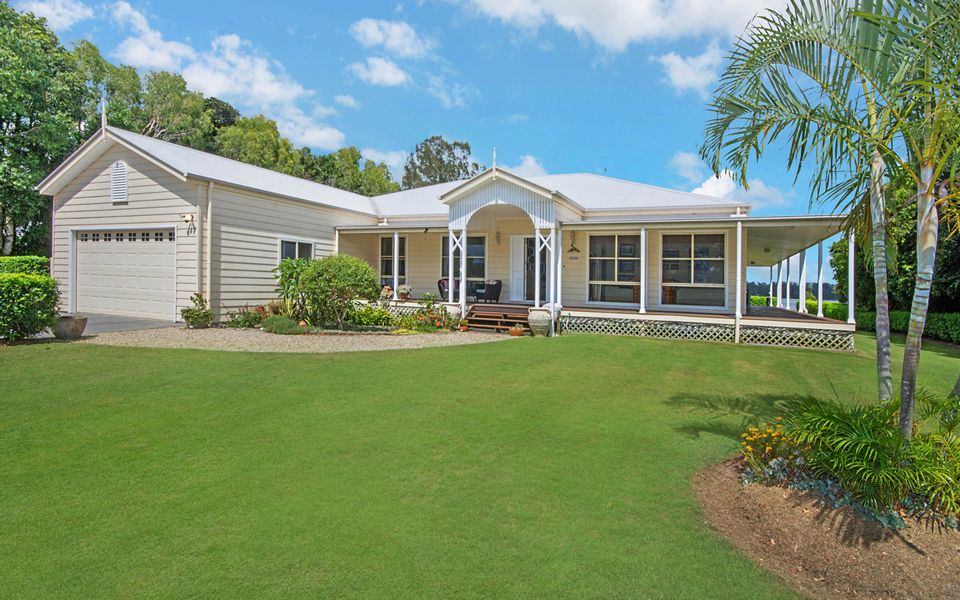 ISLAND GETAWAY | Waterfront near Yamba