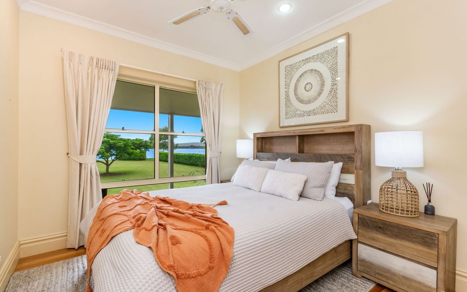 ISLAND GETAWAY | Waterfront near Yamba