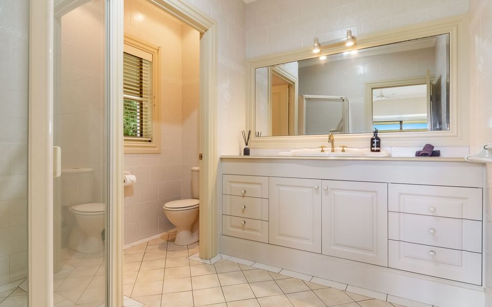 ISLAND GETAWAY | Waterfront near Yamba