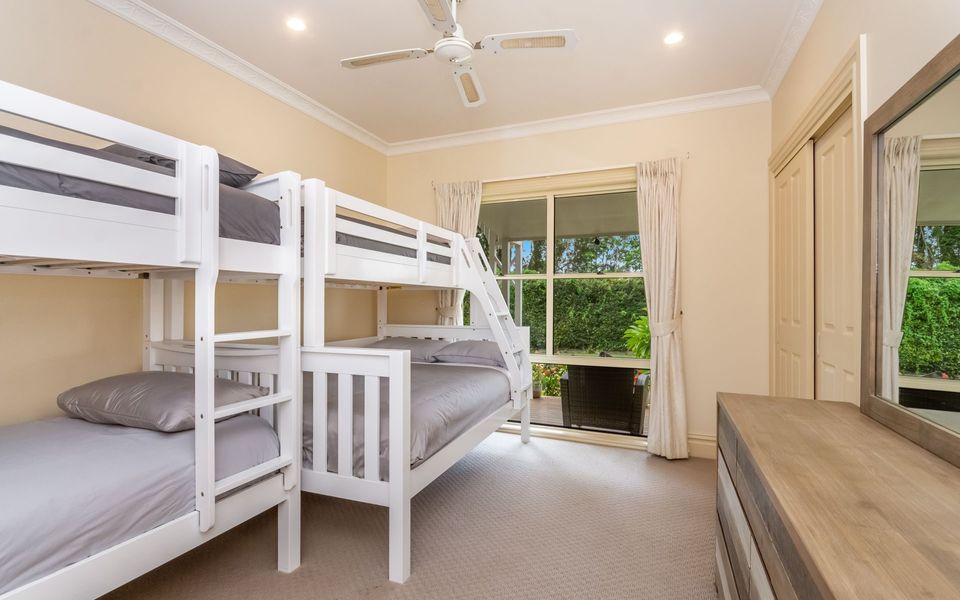 ISLAND GETAWAY | Waterfront near Yamba