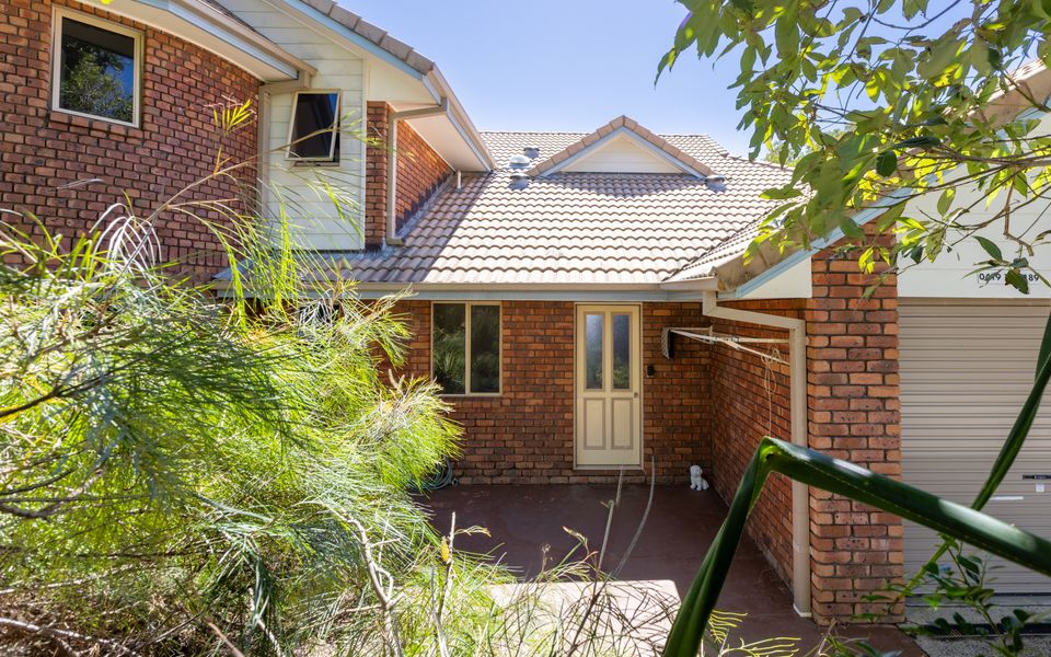 ANGOURIE BAY VILLA – UNIT 1 | Coastal Escape At Angourie