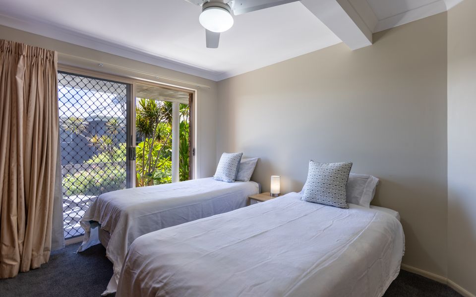 ANGOURIE BAY VILLA – UNIT 1 | Coastal Escape At Angourie