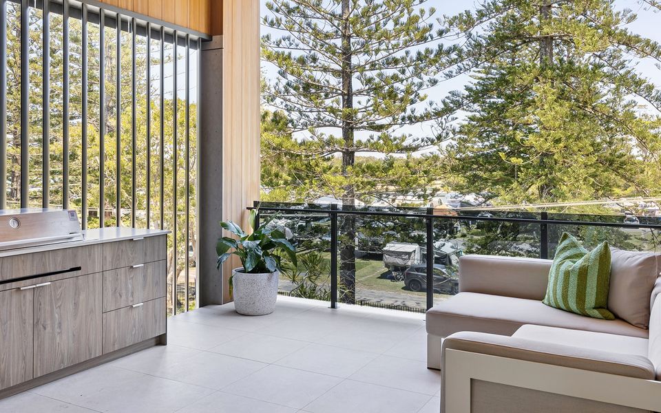 VILLA VERDA 2 – Luxury Living, Yamba Style | Holiday Yamba