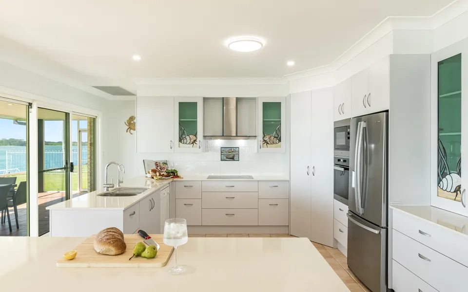 DOLPHIN VIEW | Elegant Waterfront Haven