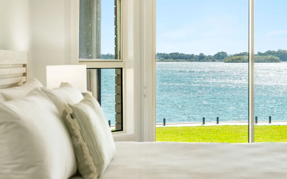 DOLPHIN VIEW | Elegant Waterfront Haven