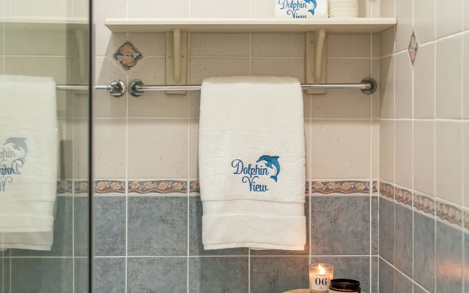 DOLPHIN VIEW | Elegant Waterfront Haven