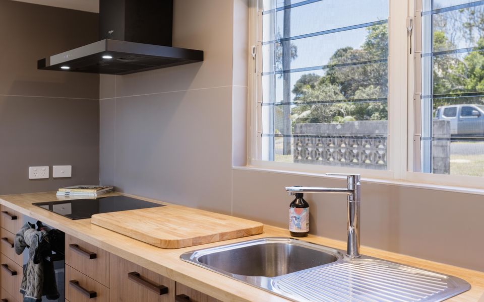 22 POINSETTIA CRESCENT, BROOMS HEAD