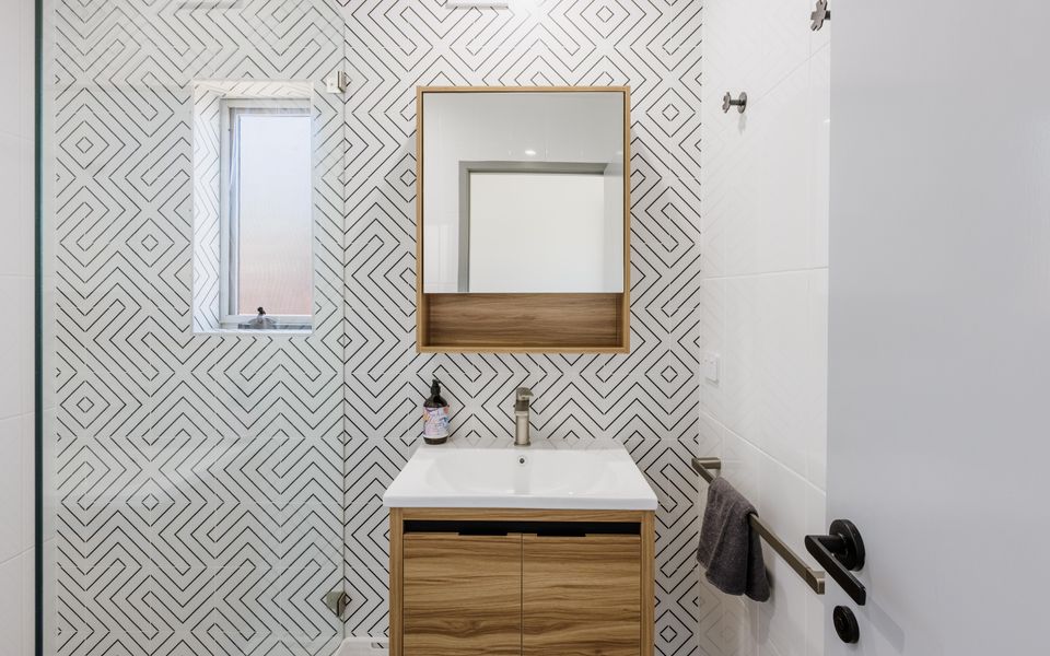 22 POINSETTIA CRESCENT, BROOMS HEAD